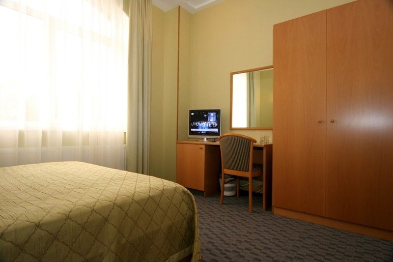 Victoria Hotel Jarkov Exterior foto